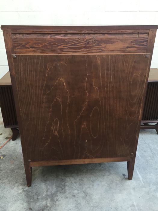 Vintage 5-Drawer Dresser [Photo 10]