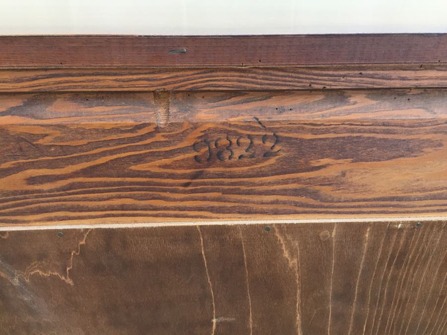 Vintage 5-Drawer Dresser [Photo 9]