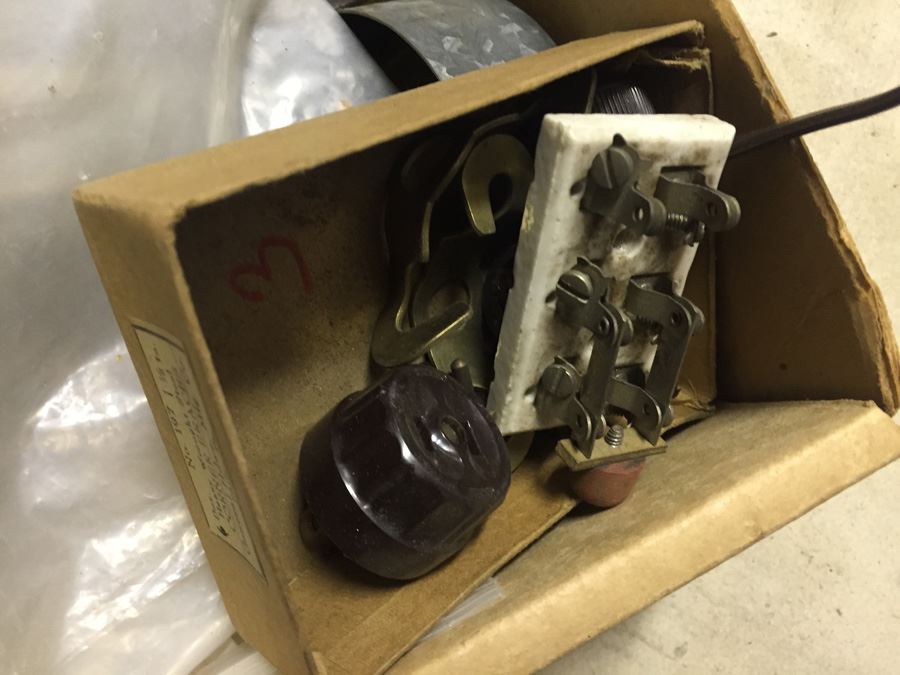 Parts Lot [Photo 10]