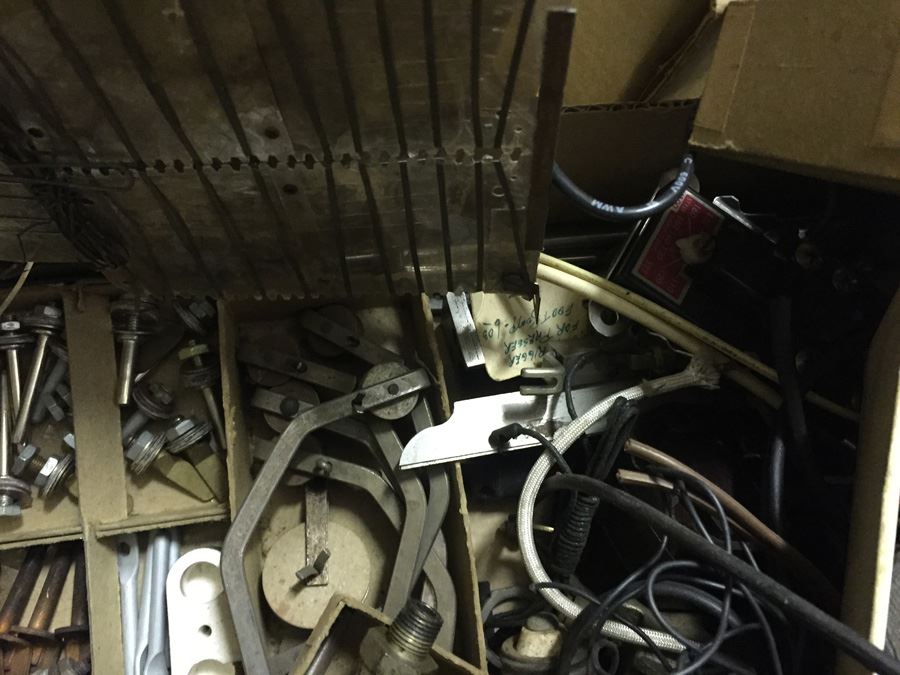 Parts Lot [Photo 4]