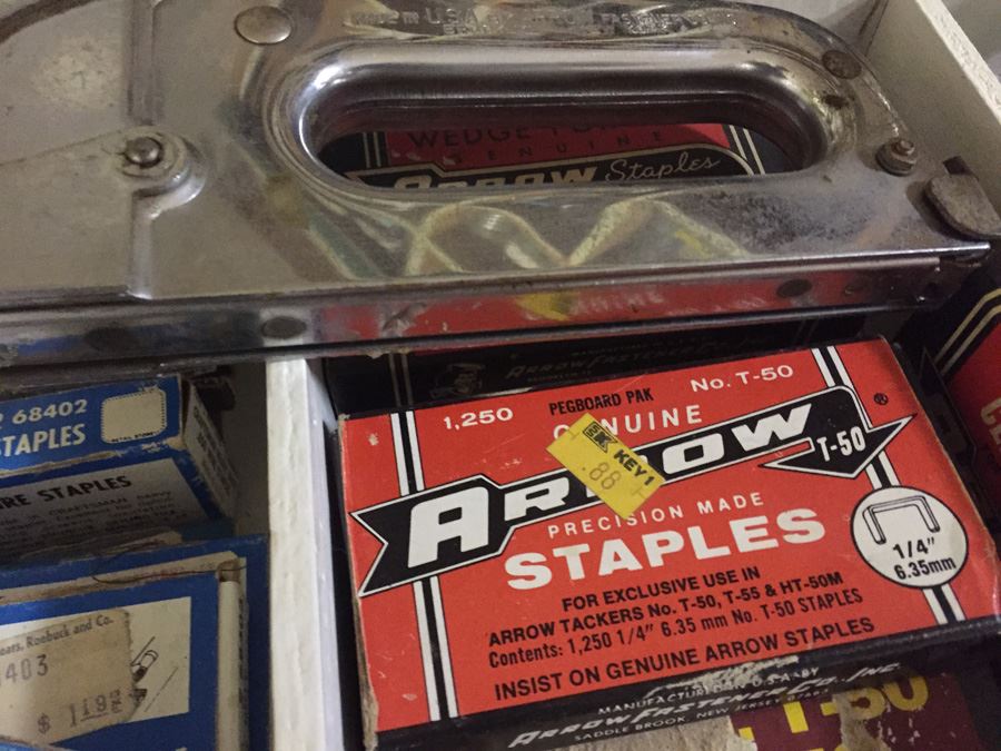 Staple Lot [Photo 7]