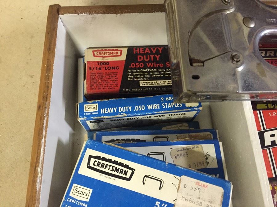 Staple Lot [Photo 4]
