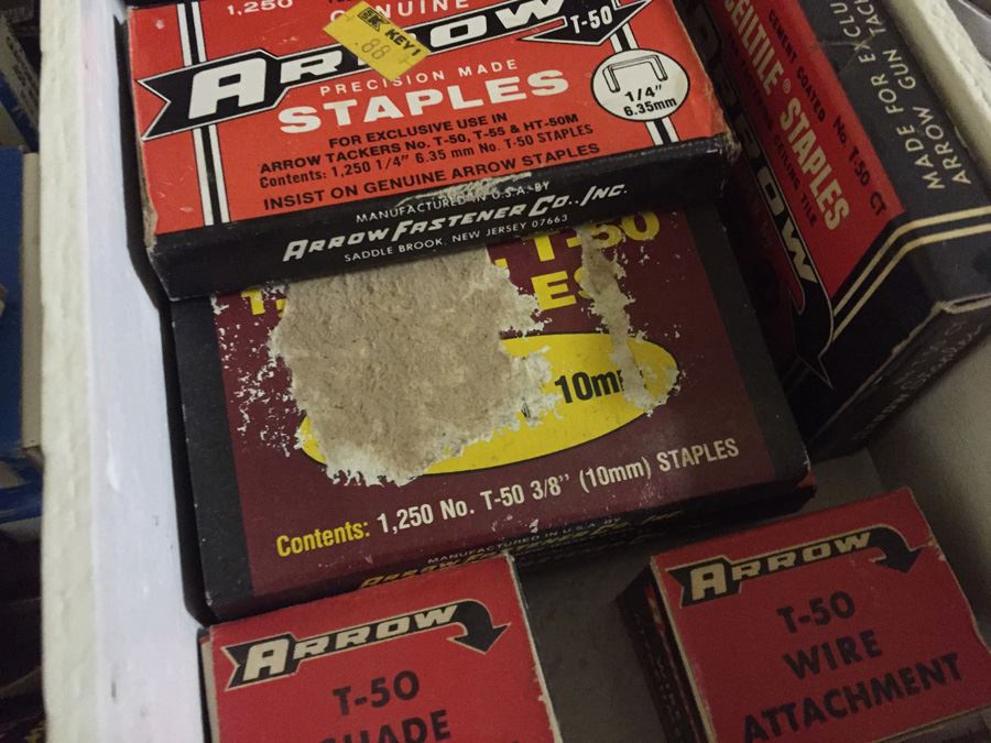 Staple Lot [Photo 8]