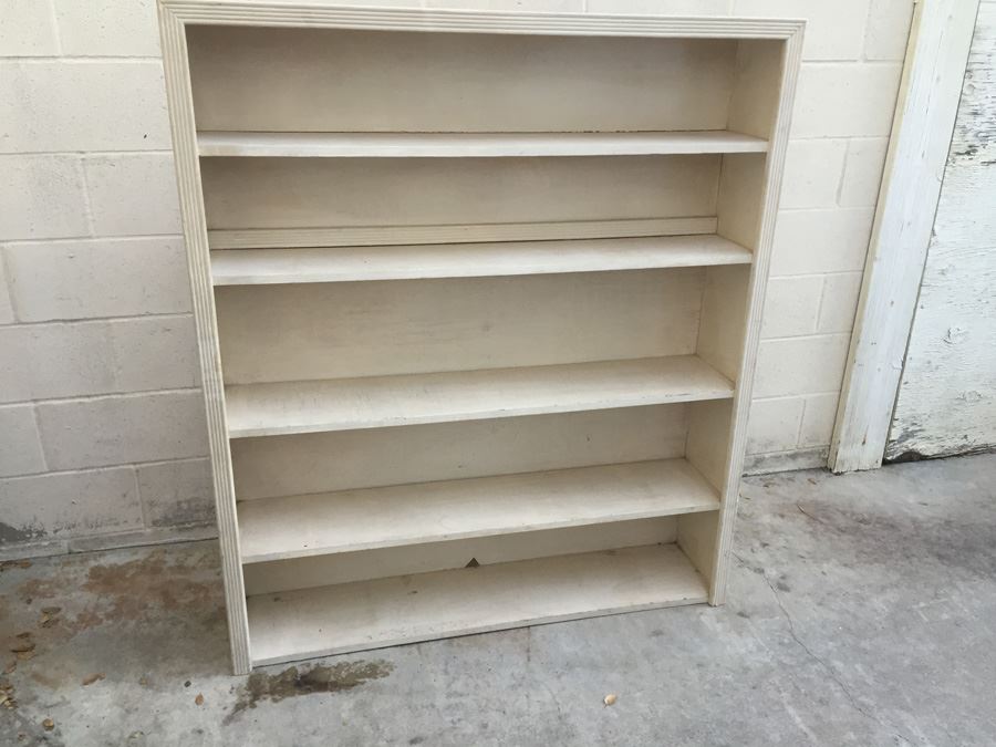 Vintage Bookshelf [Photo 1]