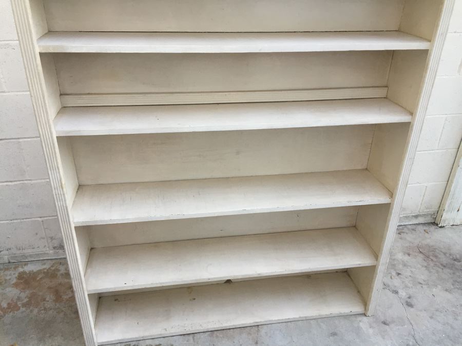 Vintage Bookshelf [Photo 3]