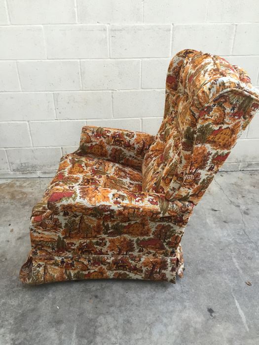 Wingback LA-Z-Boy Chair [Photo 2]