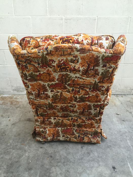 Wingback LA-Z-Boy Chair [Photo 7]