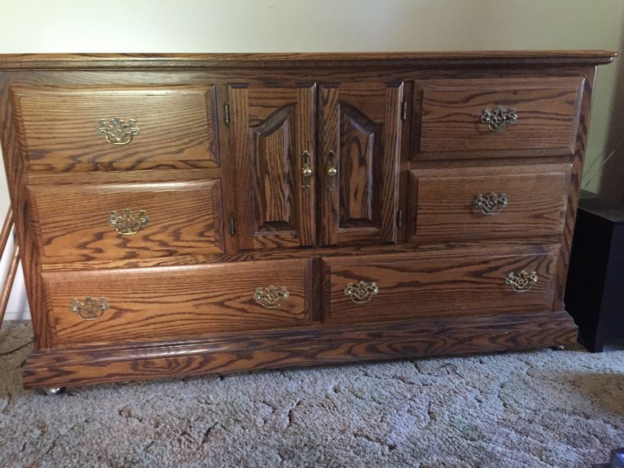 2-Piece Bedroom Set - Dresser And Headboard (Does Not Include Bed) [Photo 4]