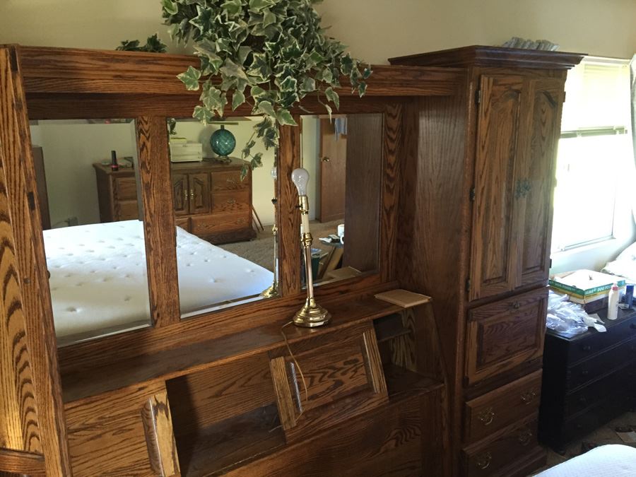 2-Piece Bedroom Set - Dresser And Headboard (Does Not Include Bed) [Photo 18]