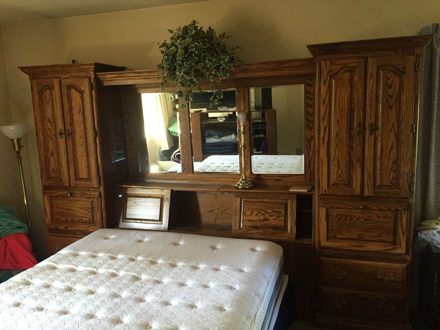 2-Piece Bedroom Set - Dresser And Headboard (Does Not Include Bed) [Photo 3]