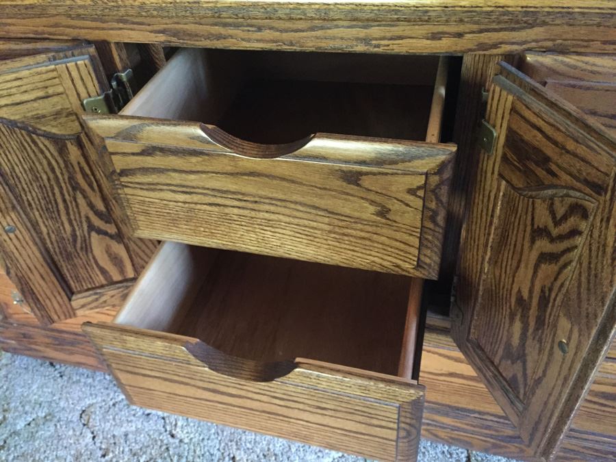 2-Piece Bedroom Set - Dresser And Headboard (Does Not Include Bed) [Photo 9]