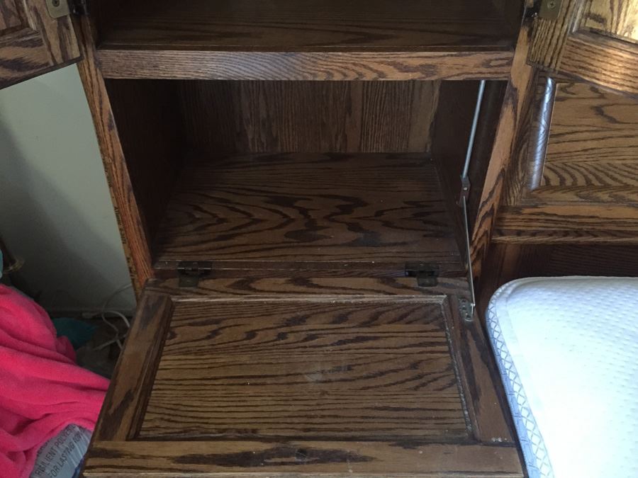 2-Piece Bedroom Set - Dresser And Headboard (Does Not Include Bed) [Photo 12]