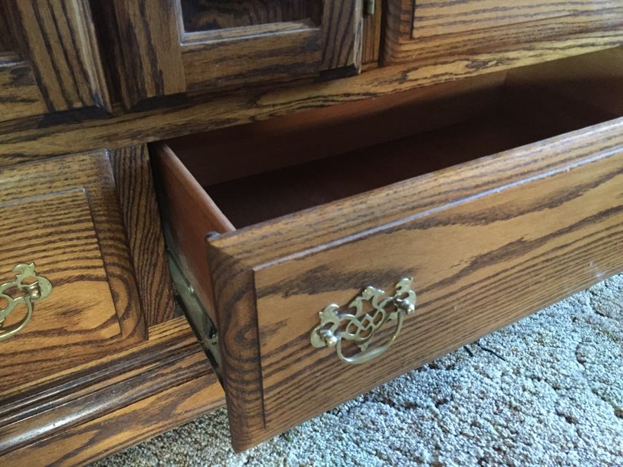 2-Piece Bedroom Set - Dresser And Headboard (Does Not Include Bed) [Photo 7]