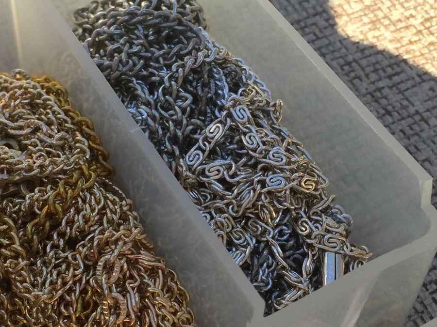 Plastic Bin Of Jewelery Making Chains [Photo 3]