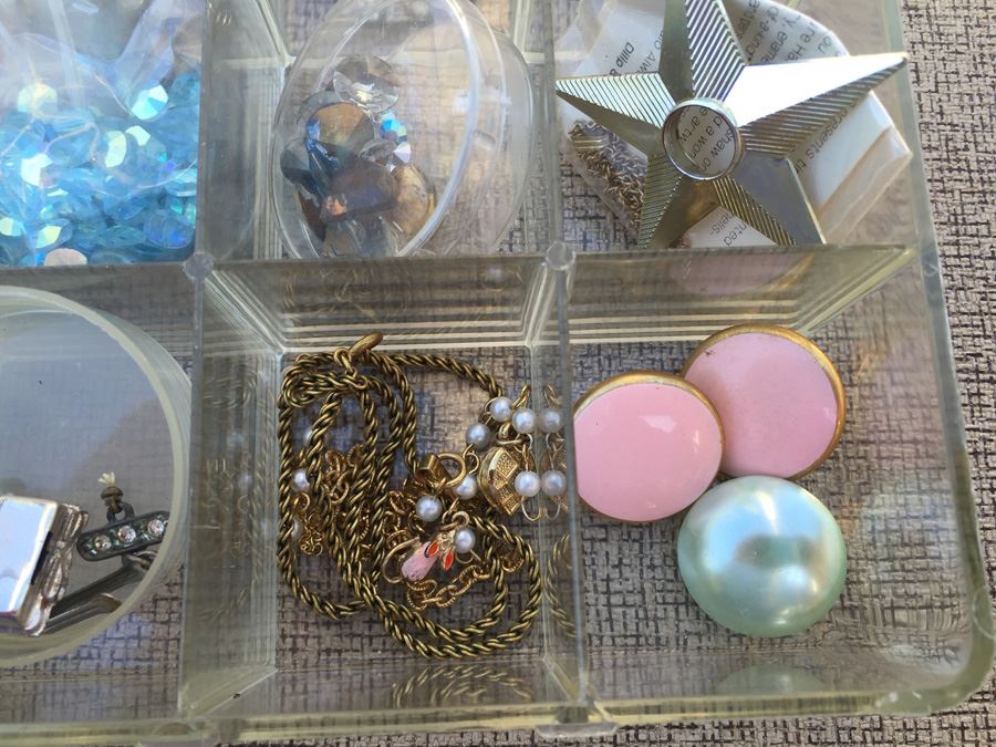 Plastic Bin Of Jewelery Making Parts [Photo 7]