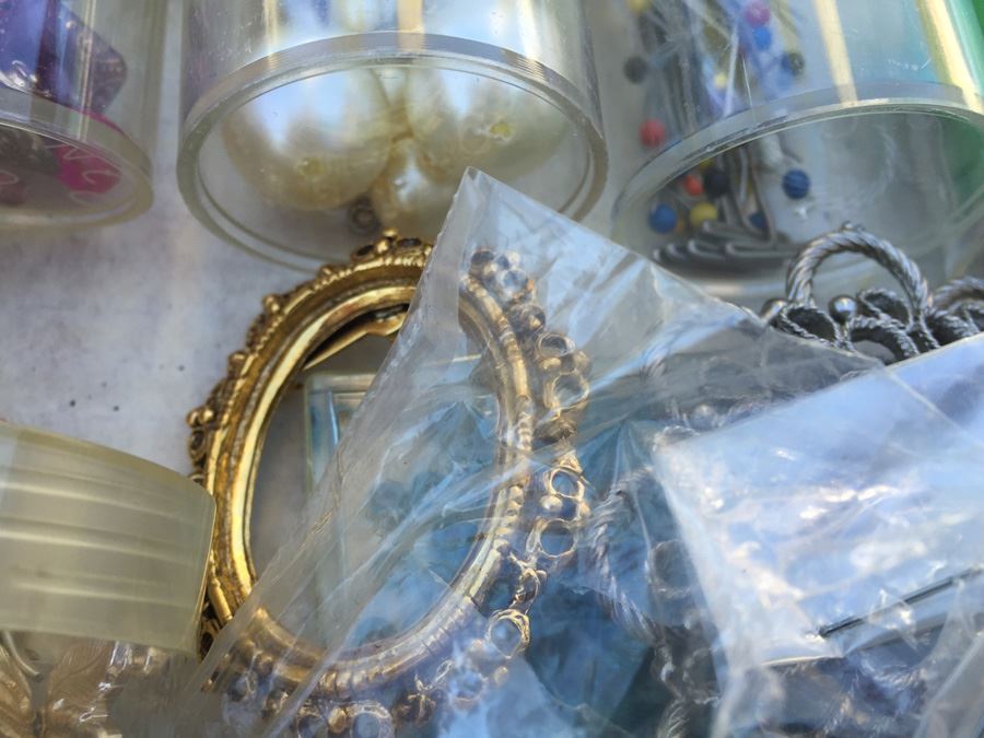 Box Full Of Jewelry Making Parts [Photo 5]