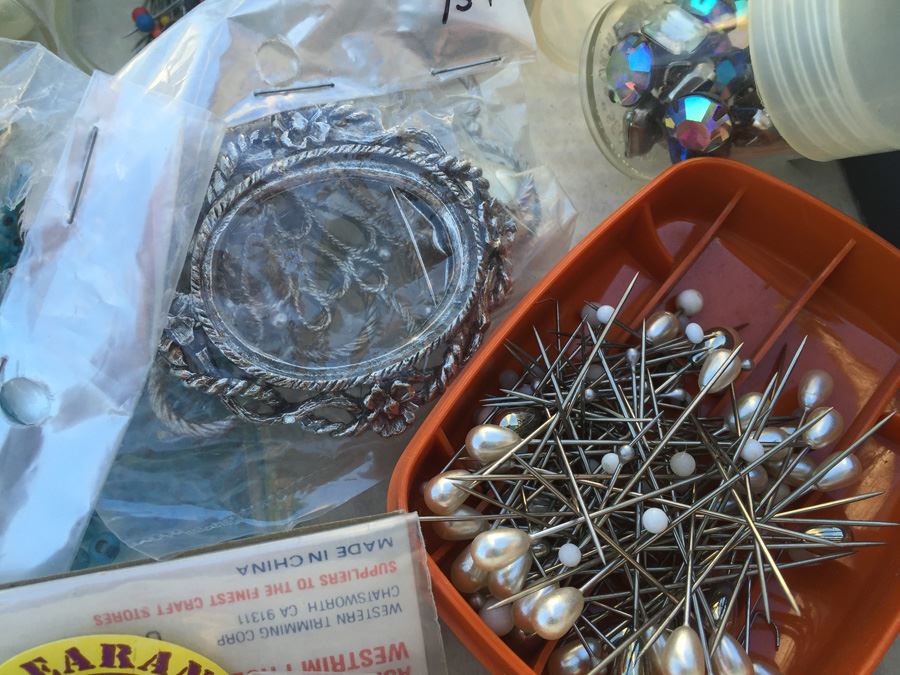 Box Full Of Jewelry Making Parts [Photo 4]