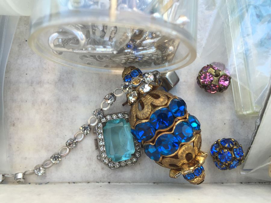 Box Full Of Jewelry Making Parts [Photo 9]