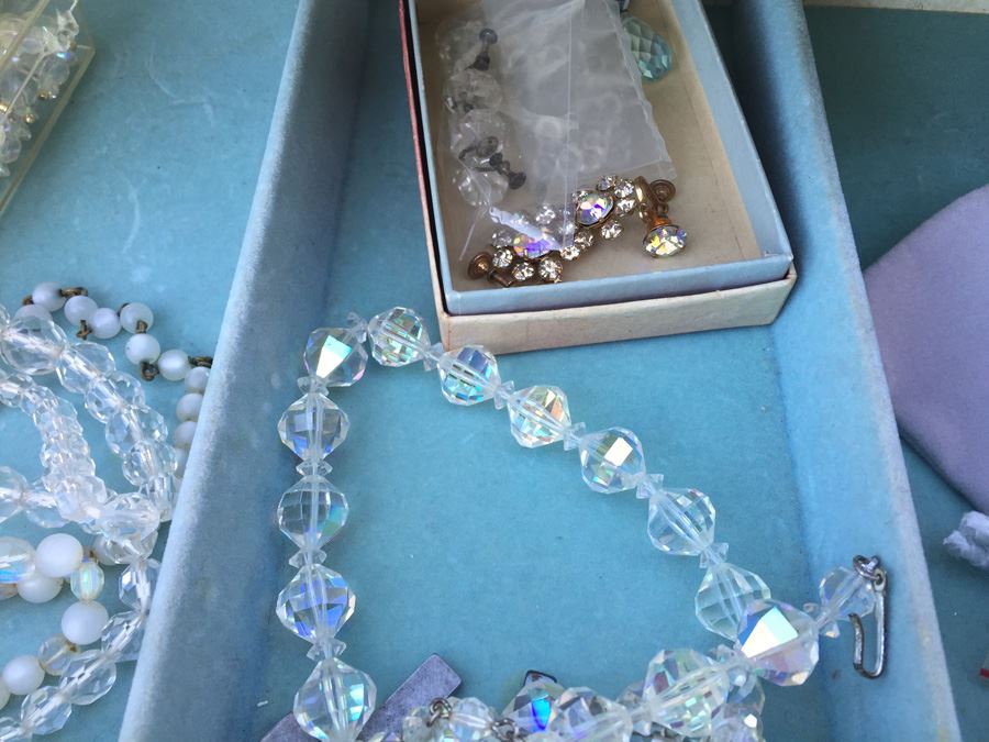 Vintage Jewelry Box Filled With Jewelry And Several Watches [Photo 11]