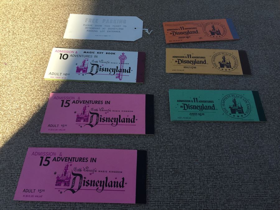 Huge Lot Of Collectible DISNEYLAND Admission Ticket Books [Photo 14]