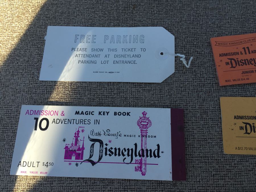 Huge Lot Of Collectible DISNEYLAND Admission Ticket Books [Photo 15]