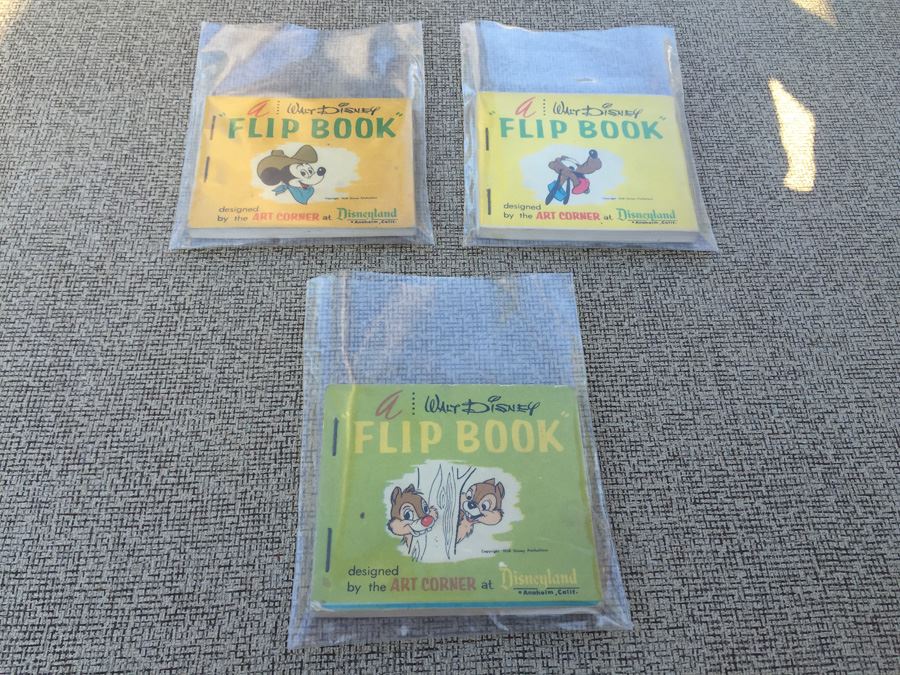 (3) Art Corner DISNEYLAND Flip Books Of Mickey Mouse, Pluto & Chip & Dale