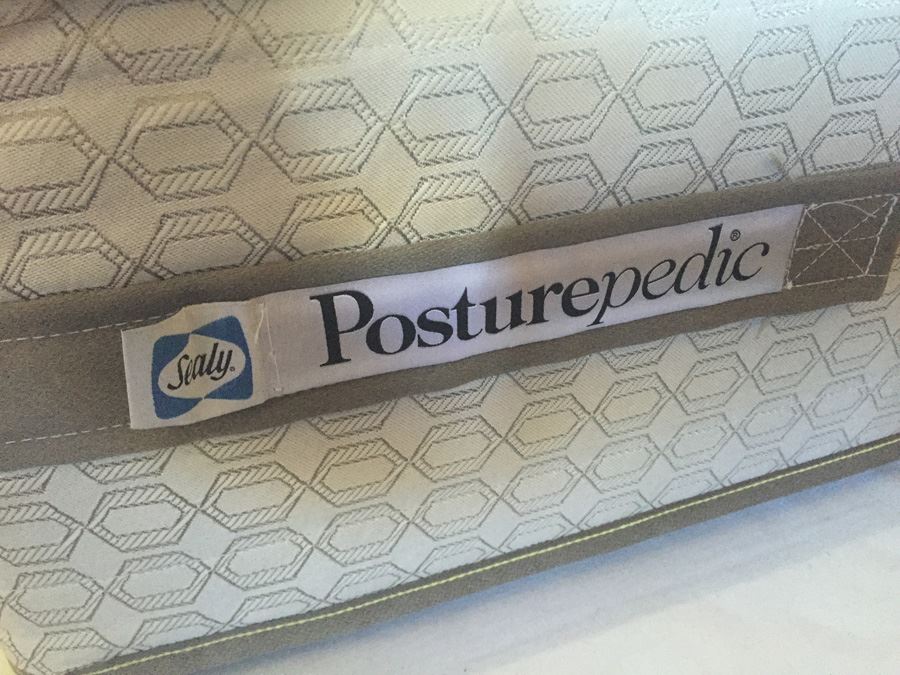 Posturepedic Eastway Plush Mattress In Excellent Condition Retails $700 [Photo 6]