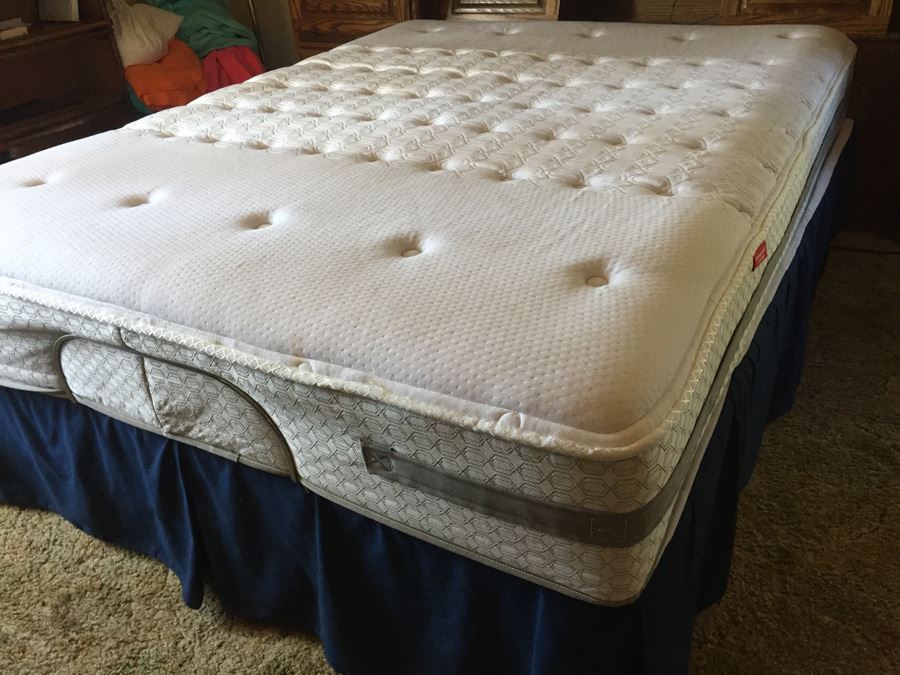 Posturepedic Eastway Plush Mattress In Excellent Condition Retails $700 [Photo 4]