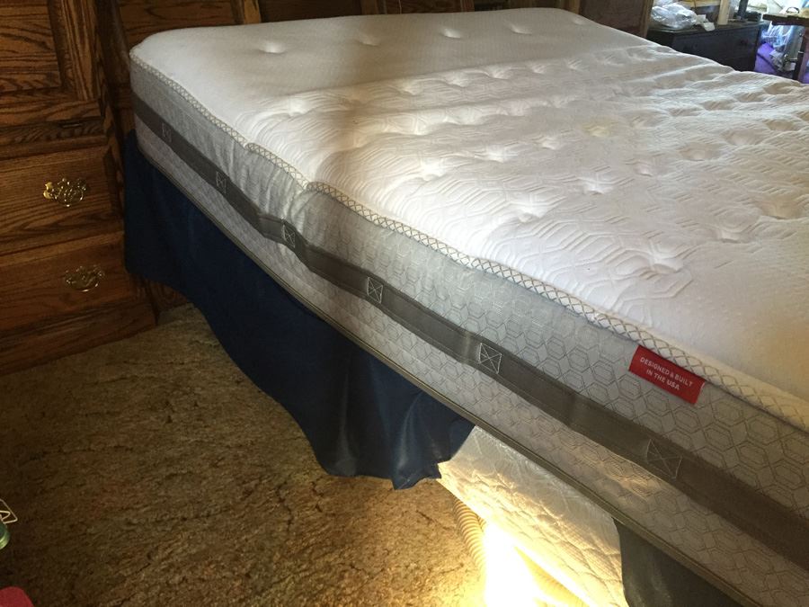 Lifestyles S-Cape Platform Adjustable Bed With Massage Controls And Remote Retails $1,300 [Photo 6]