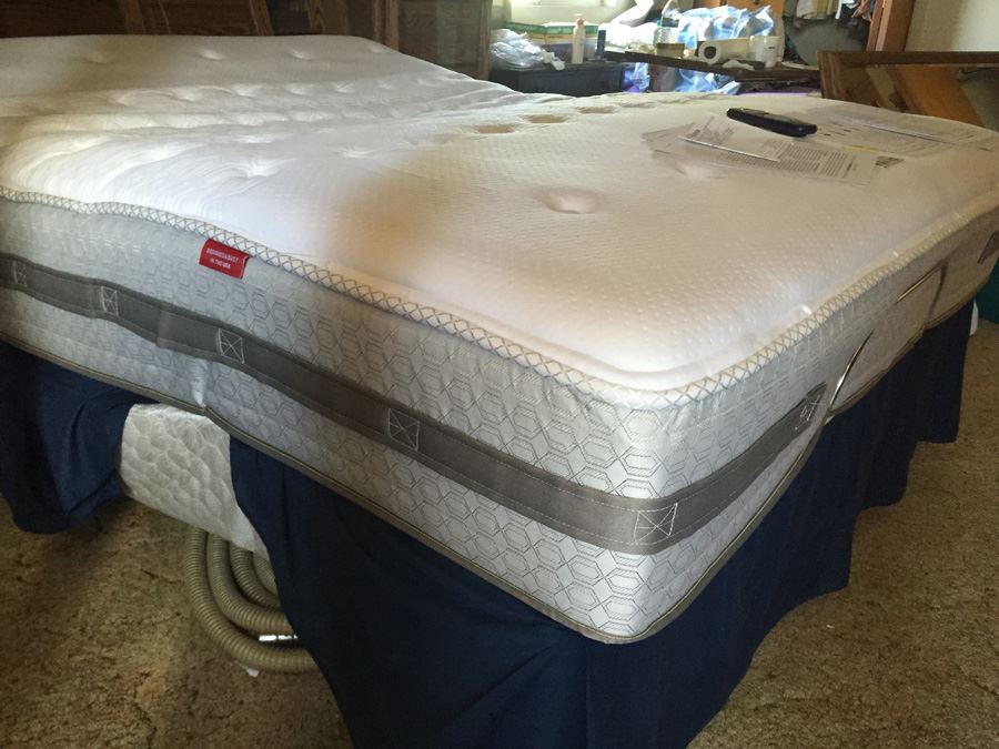 Lifestyles S-Cape Platform Adjustable Bed With Massage Controls And Remote Retails $1,300