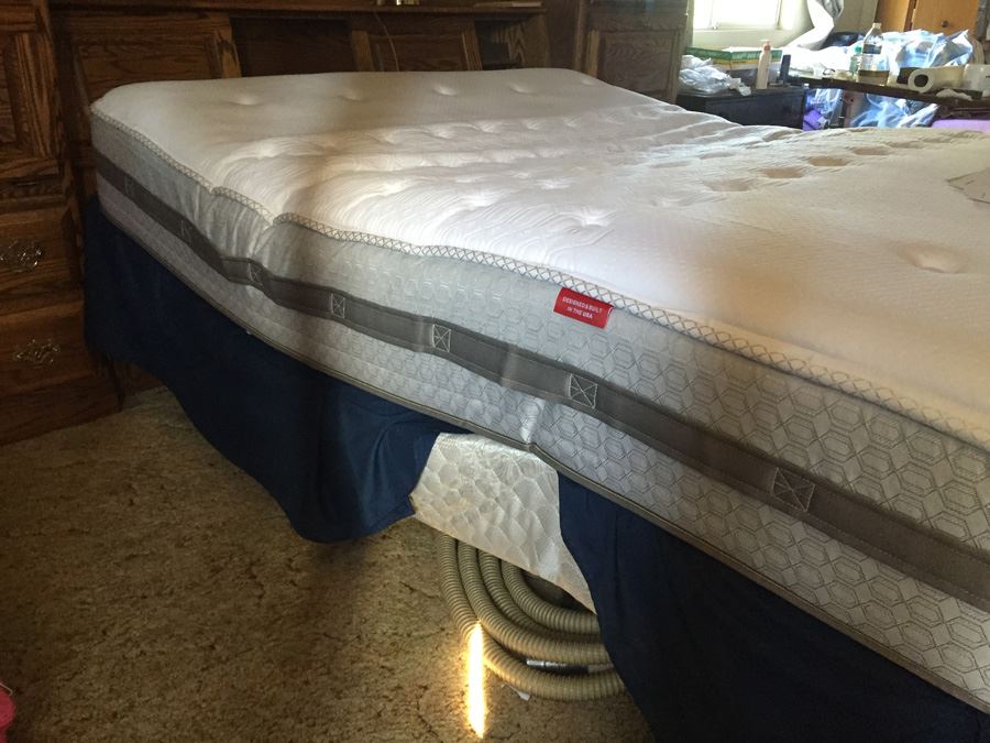 Lifestyles S-Cape Platform Adjustable Bed With Massage Controls And Remote Retails $1,300 [Photo 8]