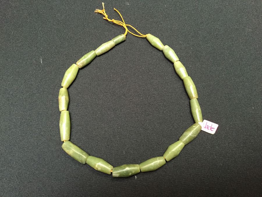 Jade Beads [Photo 1]