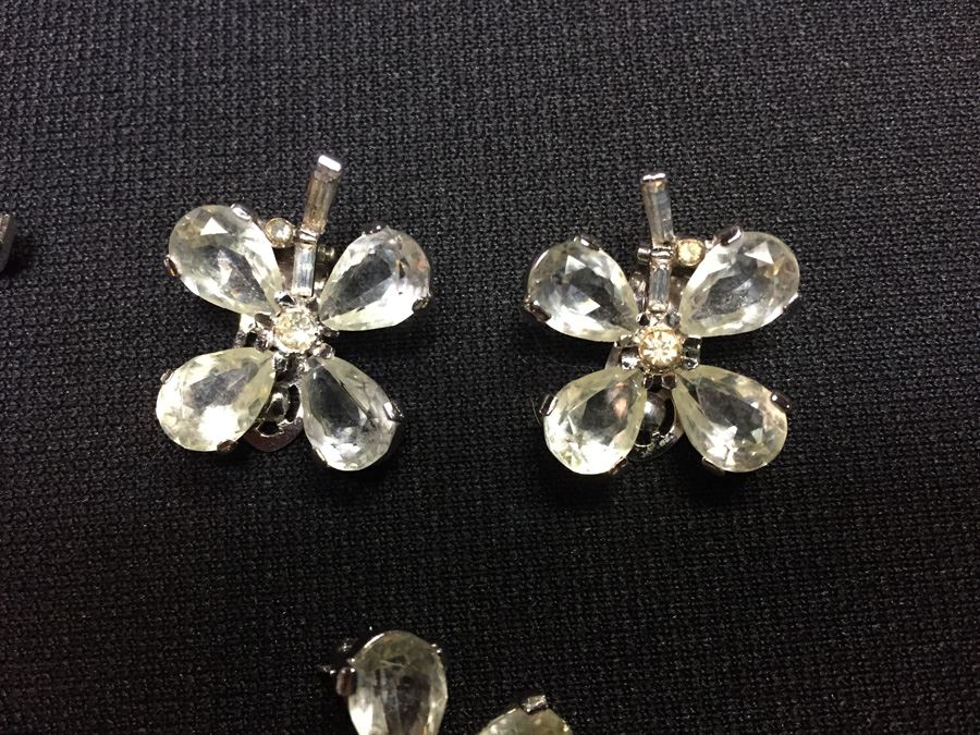 Vintage TRIFARI Jewelry Set [Photo 2]