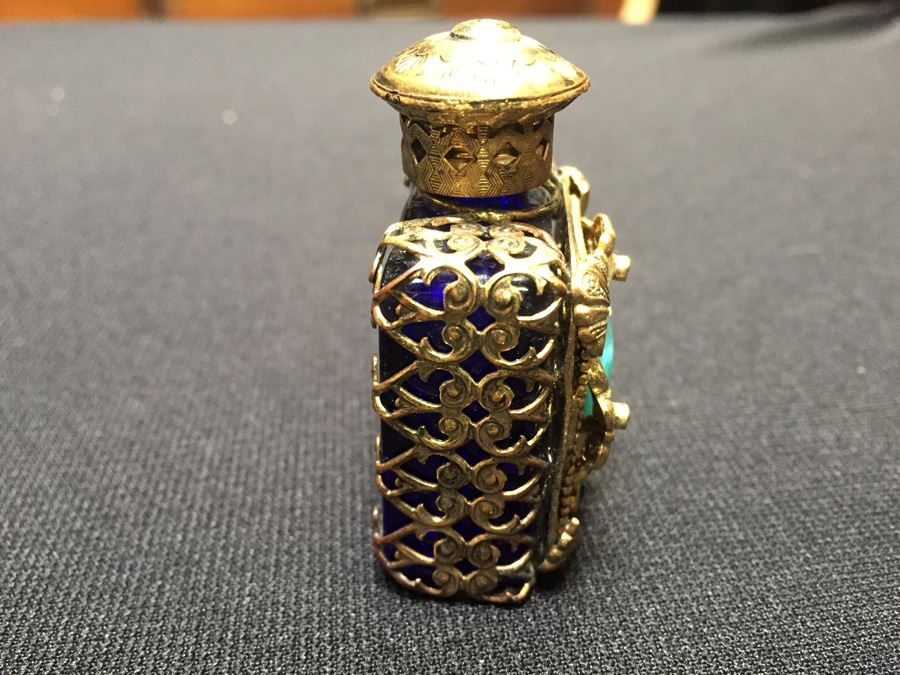 Ornate Perfume Bottle [Photo 7]