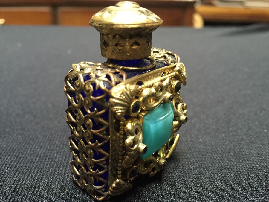 Ornate Perfume Bottle [Photo 8]