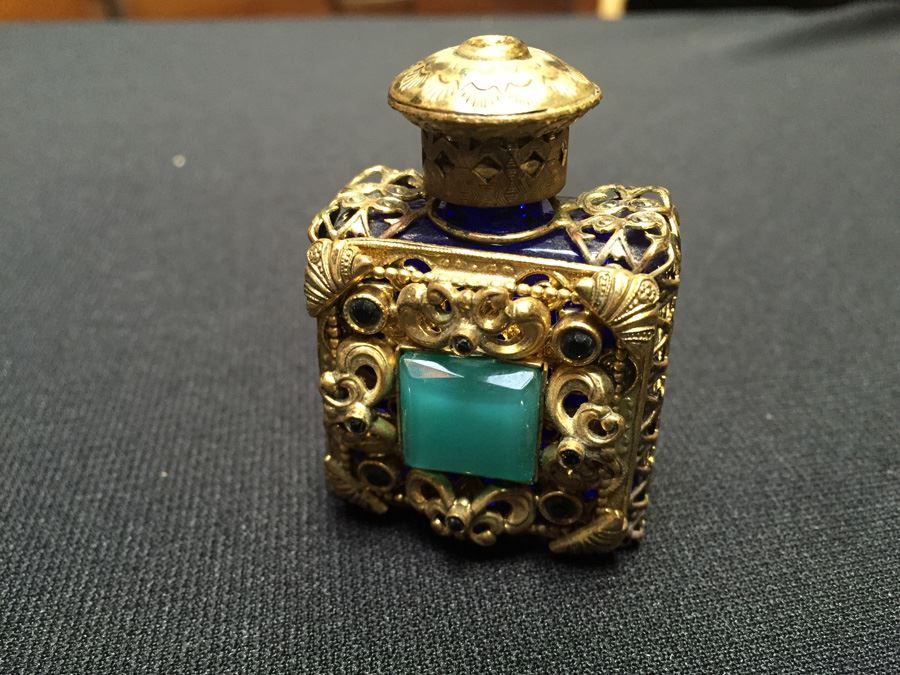 Ornate Perfume Bottle [Photo 2]