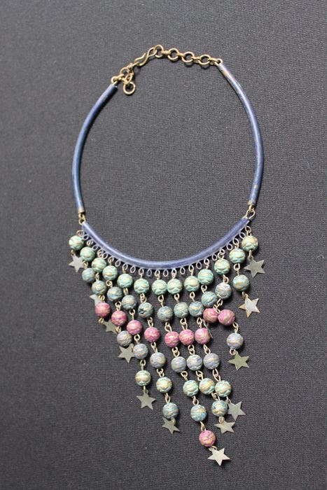 Necklace [Photo 1]
