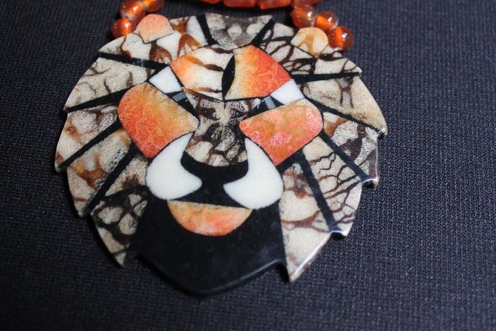 Lion Necklace [Photo 2]