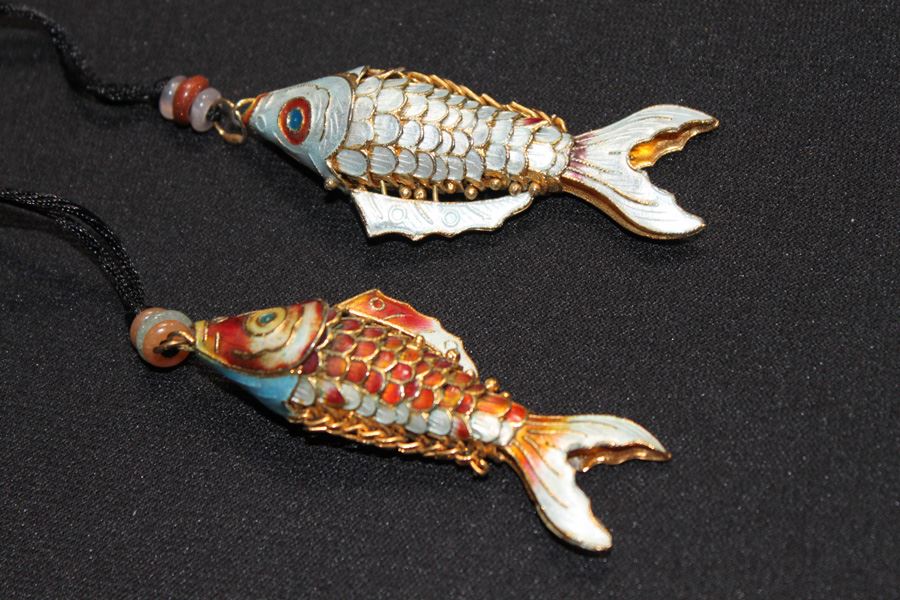 (2) Articulating Fish Pendants [Photo 1]