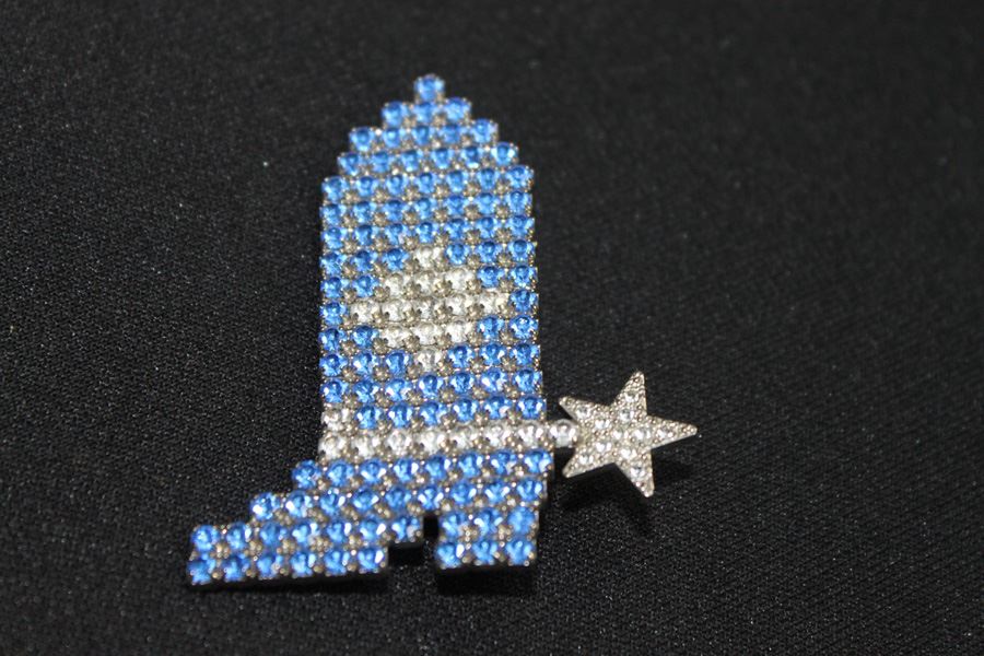 Vintage Signed Dorothy Bauer Rhinestone Cowgirl or Cowboy Boot Pin with Sparkling Spur [Photo 3]