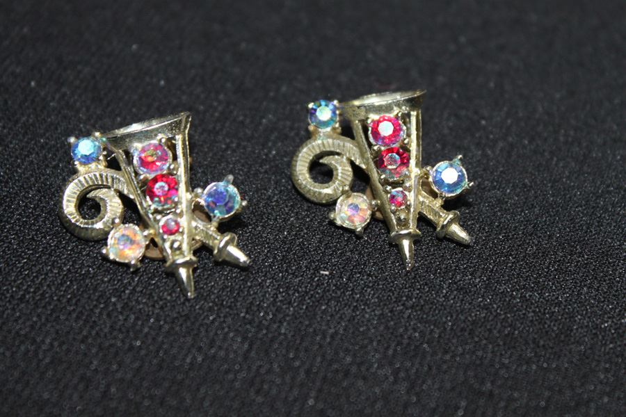 Vintage Clip On Earrings