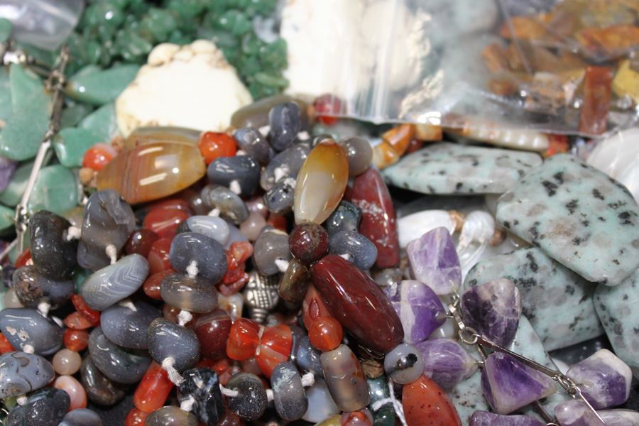 HUGE Polished Natural Stone Necklace And Bracelet Lot [Photo 8]