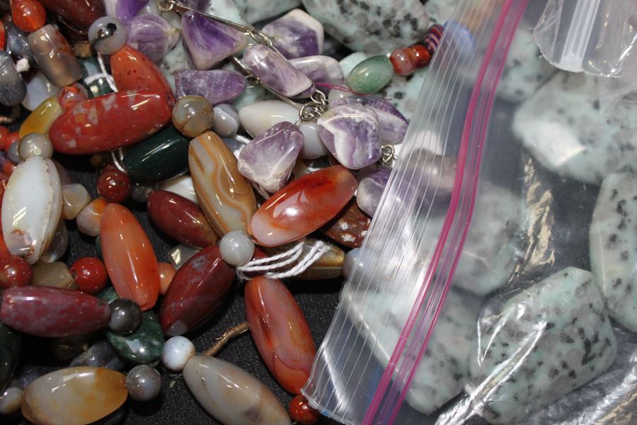 HUGE Polished Natural Stone Necklace And Bracelet Lot [Photo 9]
