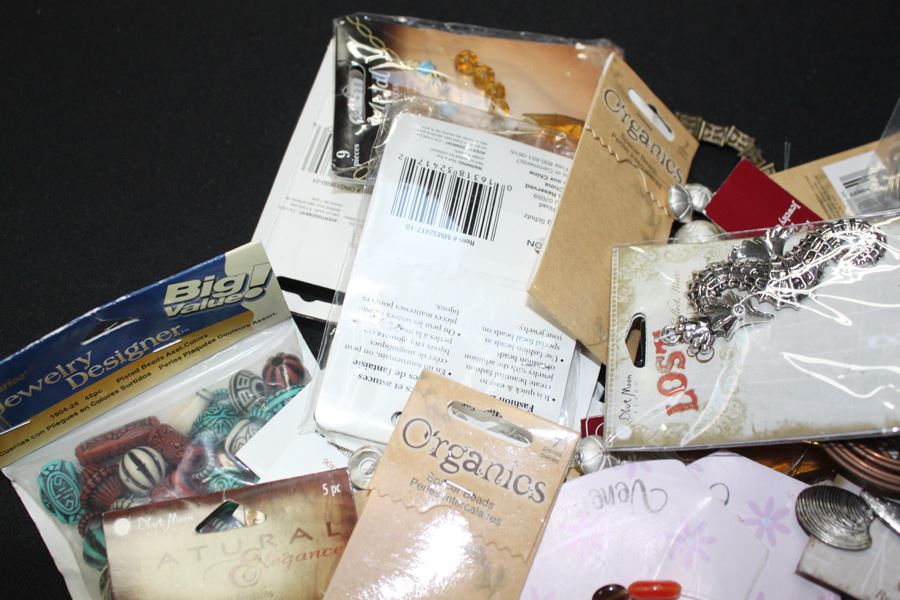 HUGE Lot Of New Findings And Beads [Photo 5]