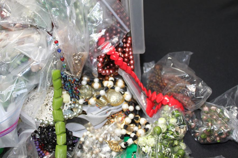 MEGA Lot Of Mainly Costume Jewelry And Jewelry Pieces [Photo 6]