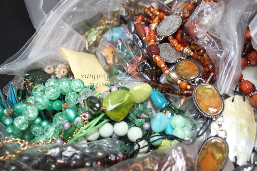MEGA Lot Of Mainly Costume Jewelry And Jewelry Pieces [Photo 3]