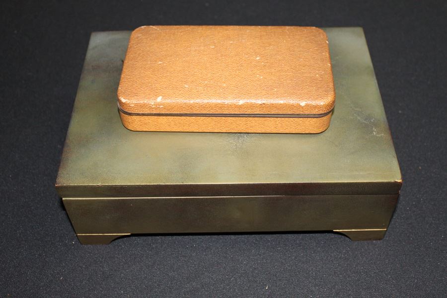 Men's Jewelry Boxes Cufflinks, Watches And Various Items