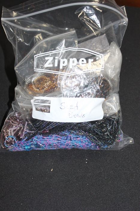 HUGE Seed Beads Necklace And Bracelet Lot [Photo 7]
