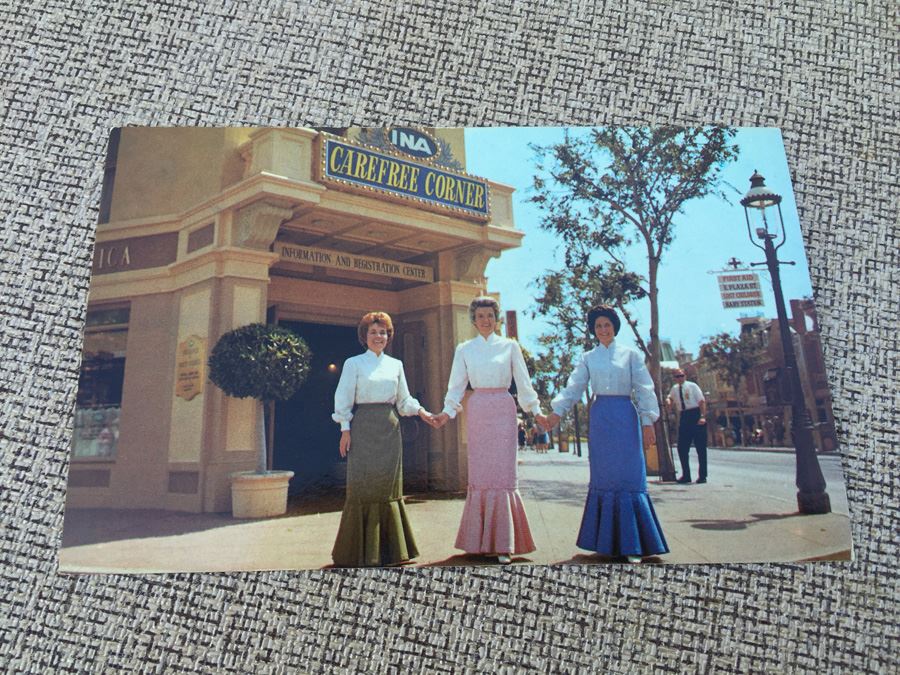 Vintage Disneyland Postcards [Photo 8]