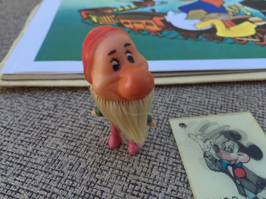Disney Collectible Lot [Photo 6]